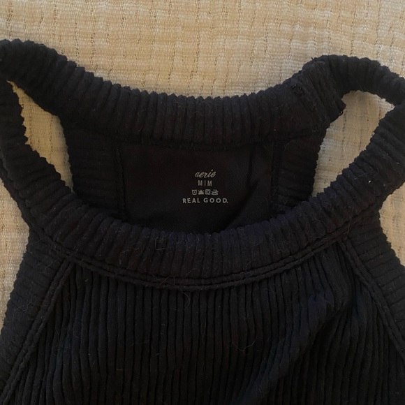 Aerie Cropped Tank Top + Built-In bra - Picture 2 of 4